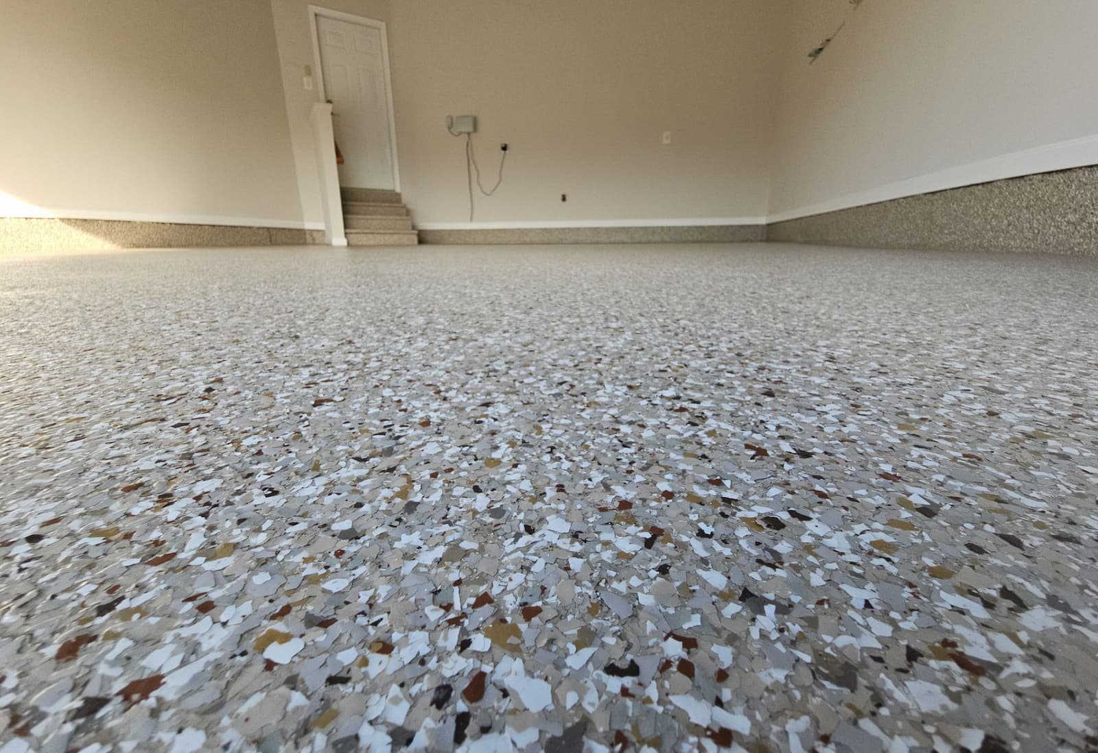 floor Epoxy vs Polyurea: Deciphering the Differences in Concrete Floor Coatings