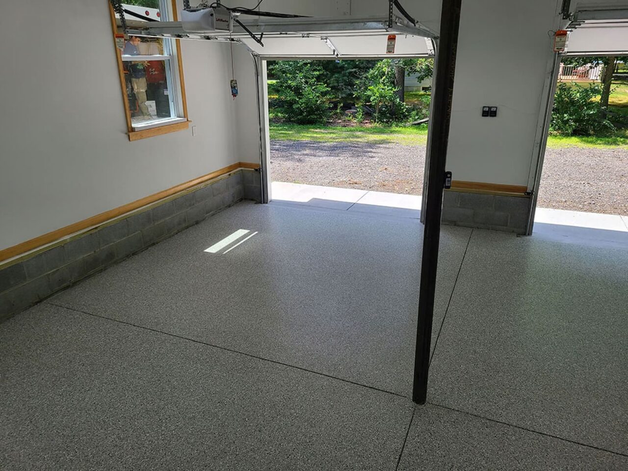 Why Polyaspartic and Polyurea Coatings Are the Best Choice for Garage Floors